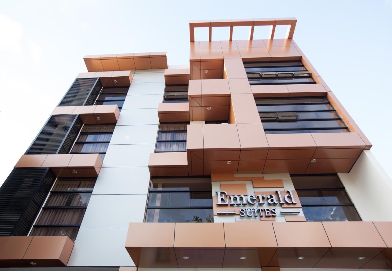 Emerald Suites Cdo Cagayan de Oro Esterno foto