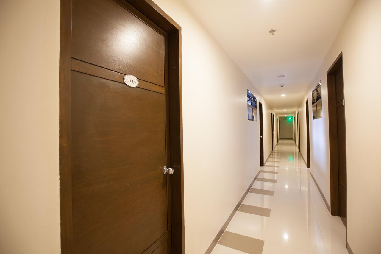 Emerald Suites Cdo Cagayan de Oro Esterno foto